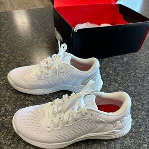 Brand new TYR trainers, women size 6.5. Never worn.
